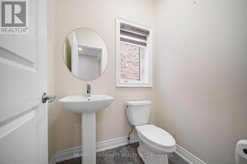 125 Jim Mortson Drive, East Gwillimbury, ON - Indoor Photo Showing Bathroom