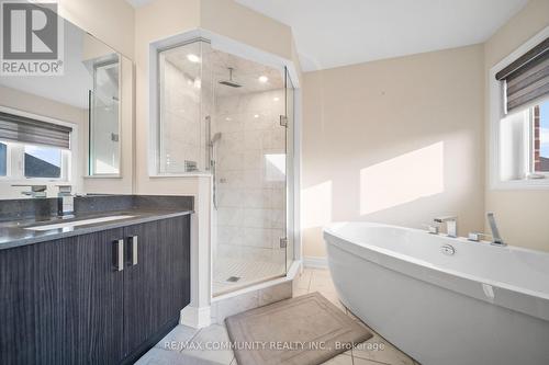 125 Jim Mortson Drive, East Gwillimbury, ON - Indoor Photo Showing Bathroom