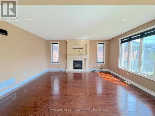 1749 Angus Street, Innisfil, ON - Indoor With Fireplace