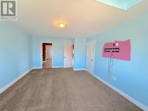 1749 Angus Street, Innisfil, ON - Indoor Photo Showing Other Room