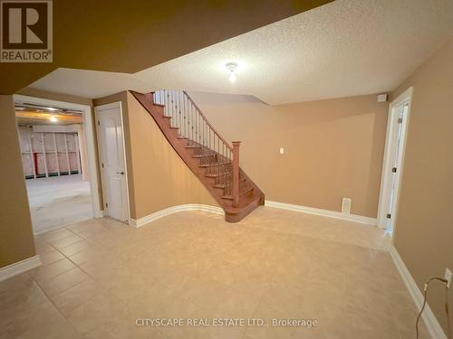 1749 Angus Street, Innisfil, ON - Indoor Photo Showing Other Room