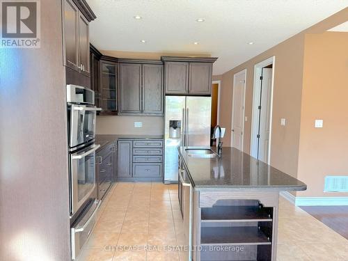 1749 Angus Street, Innisfil, ON - Indoor Photo Showing Kitchen