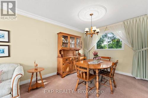 35 Griffith Avenue, Georgina (Pefferlaw), ON - Indoor Photo Showing Dining Room