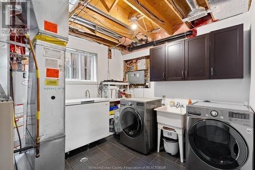 4817 Barcelona, Windsor, ON - Indoor Photo Showing Laundry Room