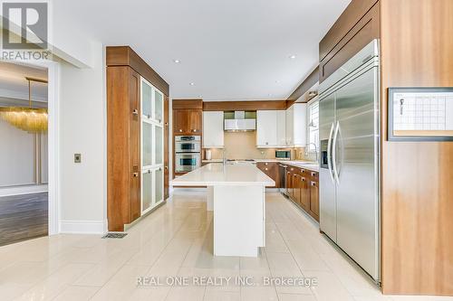 2312 Lyndhurst Drive, Oakville (Iroquois Ridge North), ON - Indoor Photo Showing Kitchen