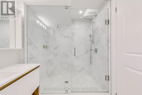 2312 Lyndhurst Drive, Oakville (Iroquois Ridge North), ON - Indoor Photo Showing Bathroom