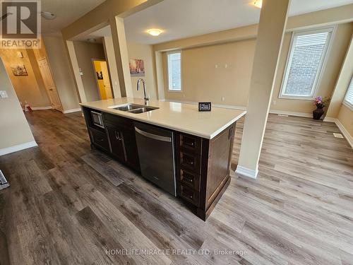 149 Susan Drive, Pelham, ON - Indoor Photo Showing Kitchen With Double Sink