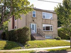 65 Hazelhurst Street  Dartmouth, NS B2Y 3N1