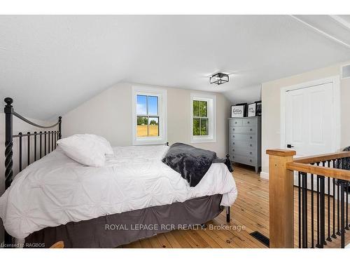 408082 Grey Road 4 Rd, Grey Highlands, ON - Indoor Photo Showing Bedroom