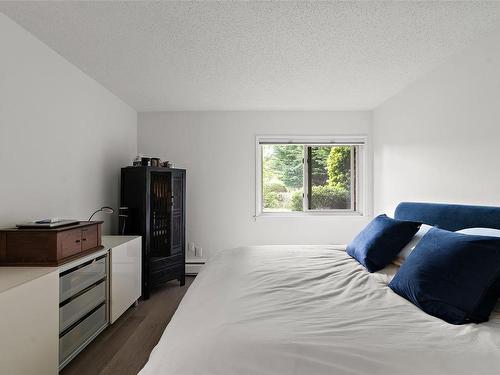 101-36 South Turner St, Victoria, BC - Indoor Photo Showing Bedroom