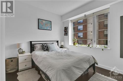 201 Parkdale Avenue Unit#403, Ottawa, ON - Indoor Photo Showing Bedroom