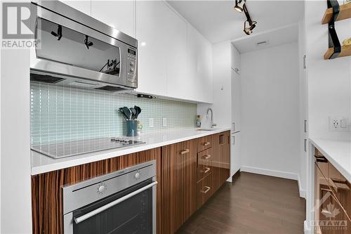 201 Parkdale Avenue Unit#403, Ottawa, ON - Indoor Photo Showing Kitchen