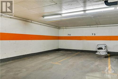 201 Parkdale Avenue Unit#403, Ottawa, ON - Indoor Photo Showing Garage