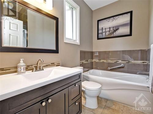 1801 Northlands Drive, Ottawa, ON - Indoor Photo Showing Bathroom