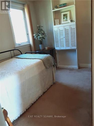 18992 County 2 Road, South Glengarry, ON - Indoor Photo Showing Bedroom