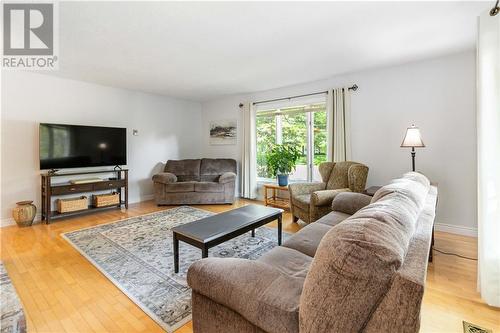 105 Bennett Avenue, Moncton, NB - Indoor Photo Showing Living Room