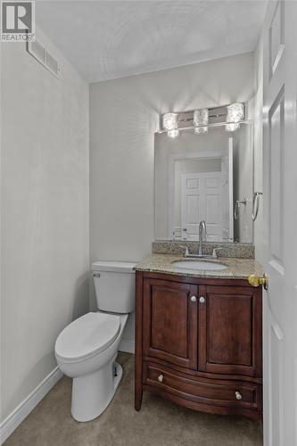 8 Thames Place, Mount Pearl, NL - Indoor Photo Showing Bathroom