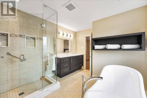 5 Bevdale Road, Toronto (Willowdale West), ON - Indoor Photo Showing Bathroom