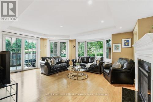 5 Bevdale Road, Toronto (Willowdale West), ON - Indoor Photo Showing Living Room