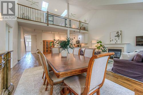 14 - 2141 Caroline Street, Burlington (Brant), ON - Indoor Photo Showing Dining Room