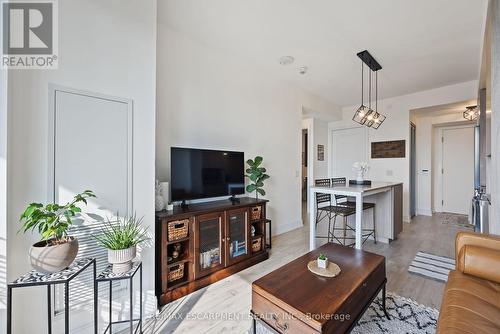 3109 - 70 Annie Craig Drive, Toronto (Mimico), ON - Indoor Photo Showing Living Room