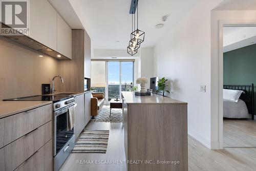 3109 - 70 Annie Craig Drive, Toronto (Mimico), ON - Indoor Photo Showing Kitchen With Upgraded Kitchen