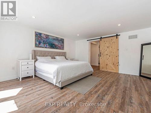 14 Pompano Court, Hamilton (Templemead), ON - Indoor Photo Showing Bedroom