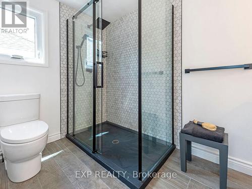 14 Pompano Court, Hamilton (Templemead), ON - Indoor Photo Showing Bathroom