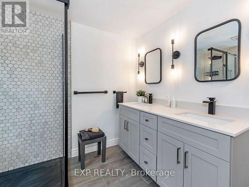 14 Pompano Court, Hamilton (Templemead), ON - Indoor Photo Showing Bathroom