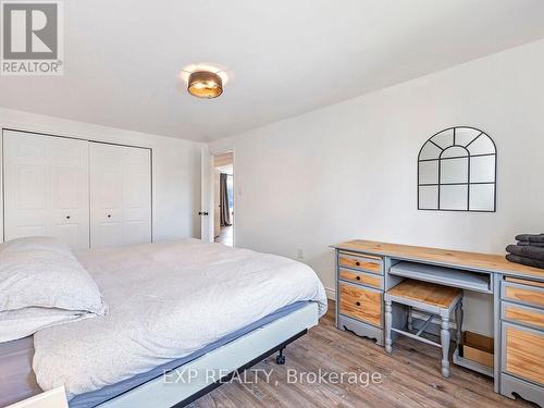 14 Pompano Court, Hamilton (Templemead), ON - Indoor Photo Showing Bedroom