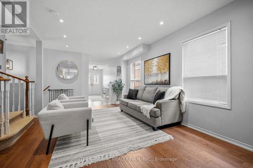 1794 Lampman Avenue, Burlington (Uptown), ON - Indoor Photo Showing Living Room