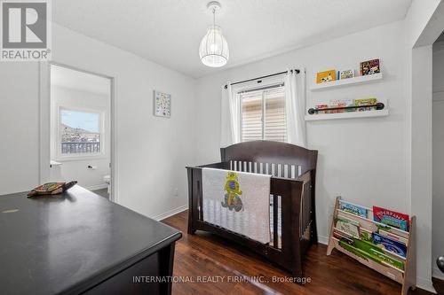 1794 Lampman Avenue, Burlington (Uptown), ON - Indoor Photo Showing Bedroom