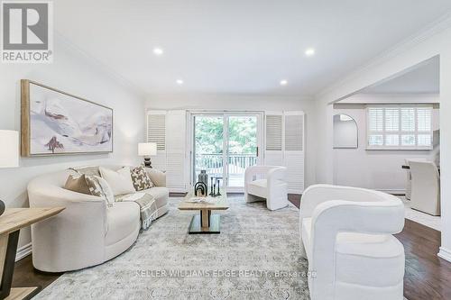 869 Fletcher Valley Crescent, Mississauga (Clarkson), ON - Indoor Photo Showing Living Room