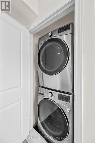 60 - 383 Dundas Street E, Hamilton (Waterdown), ON - Indoor Photo Showing Laundry Room