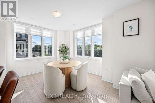 60 - 383 Dundas Street E, Hamilton (Waterdown), ON - Indoor Photo Showing Dining Room