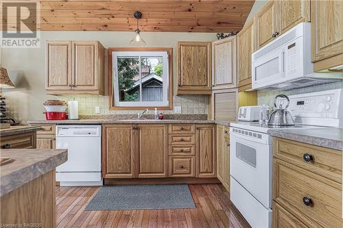 420 Mallory Beach Road, South Bruce Peninsula, ON - Indoor Photo Showing Kitchen