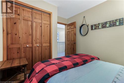 420 Mallory Beach Road, South Bruce Peninsula, ON - Indoor Photo Showing Bedroom