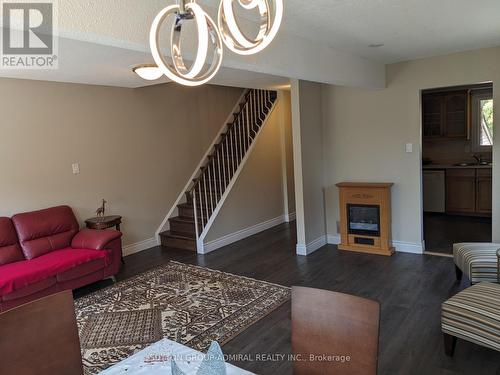 47 Riviera Drive, Vaughan (Glen Shields), ON - Indoor Photo Showing Living Room