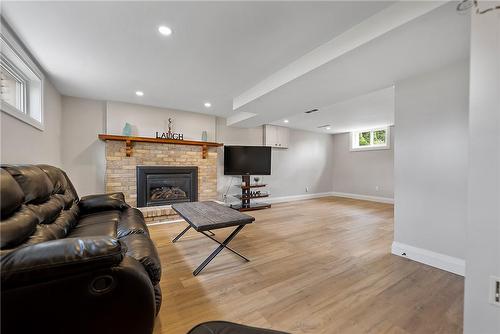 6146 Monterey Avenue, Niagara Falls, ON - Indoor Photo Showing Living Room With Fireplace