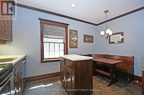 111 Edward Street, Aurora (Aurora Village), ON - Indoor Photo Showing Kitchen