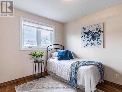 67 Centre Street S, Brampton, ON - Indoor Photo Showing Bedroom