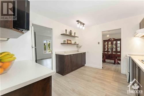 6545 Old Richmond Road, Richmond, ON - Indoor Photo Showing Kitchen