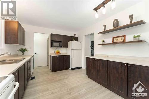 6545 Old Richmond Road, Richmond, ON - Indoor Photo Showing Kitchen With Double Sink