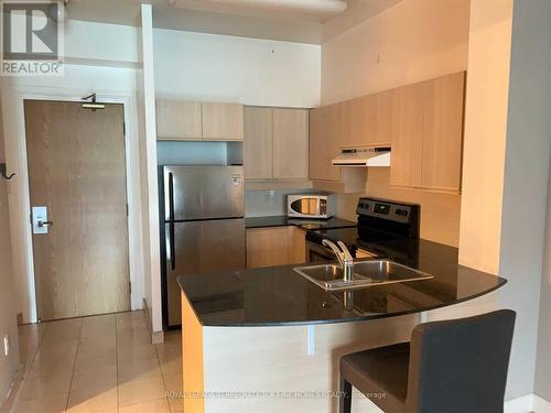 Uph 3 - 105 Victoria Street, Toronto, ON - Indoor Photo Showing Kitchen With Double Sink