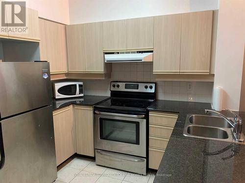 Uph 3 - 105 Victoria Street, Toronto, ON - Indoor Photo Showing Kitchen With Double Sink