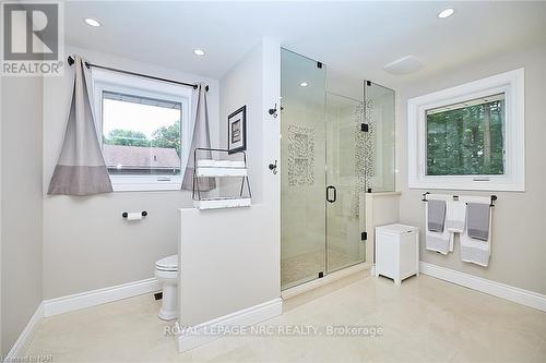 16 Blackwood Crescent, Pelham, ON - Indoor Photo Showing Bathroom