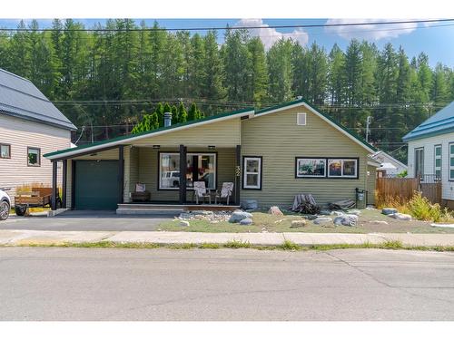 32 Deer Park Avenue, Kimberley, BC - Outdoor