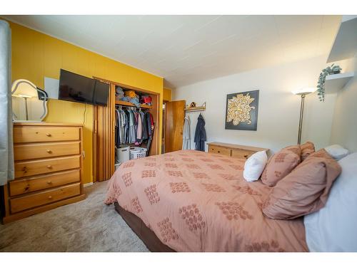 32 Deer Park Avenue, Kimberley, BC - Indoor Photo Showing Bedroom