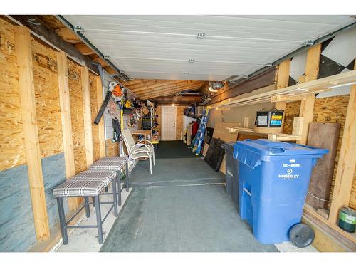 32 Deer Park Avenue, Kimberley, BC - Indoor Photo Showing Garage