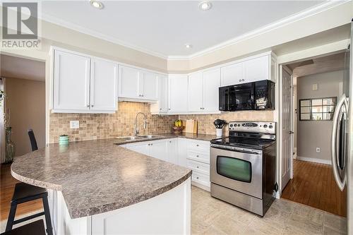 267 Wood Avenue, Smiths Falls, ON - Indoor Photo Showing Kitchen With Double Sink